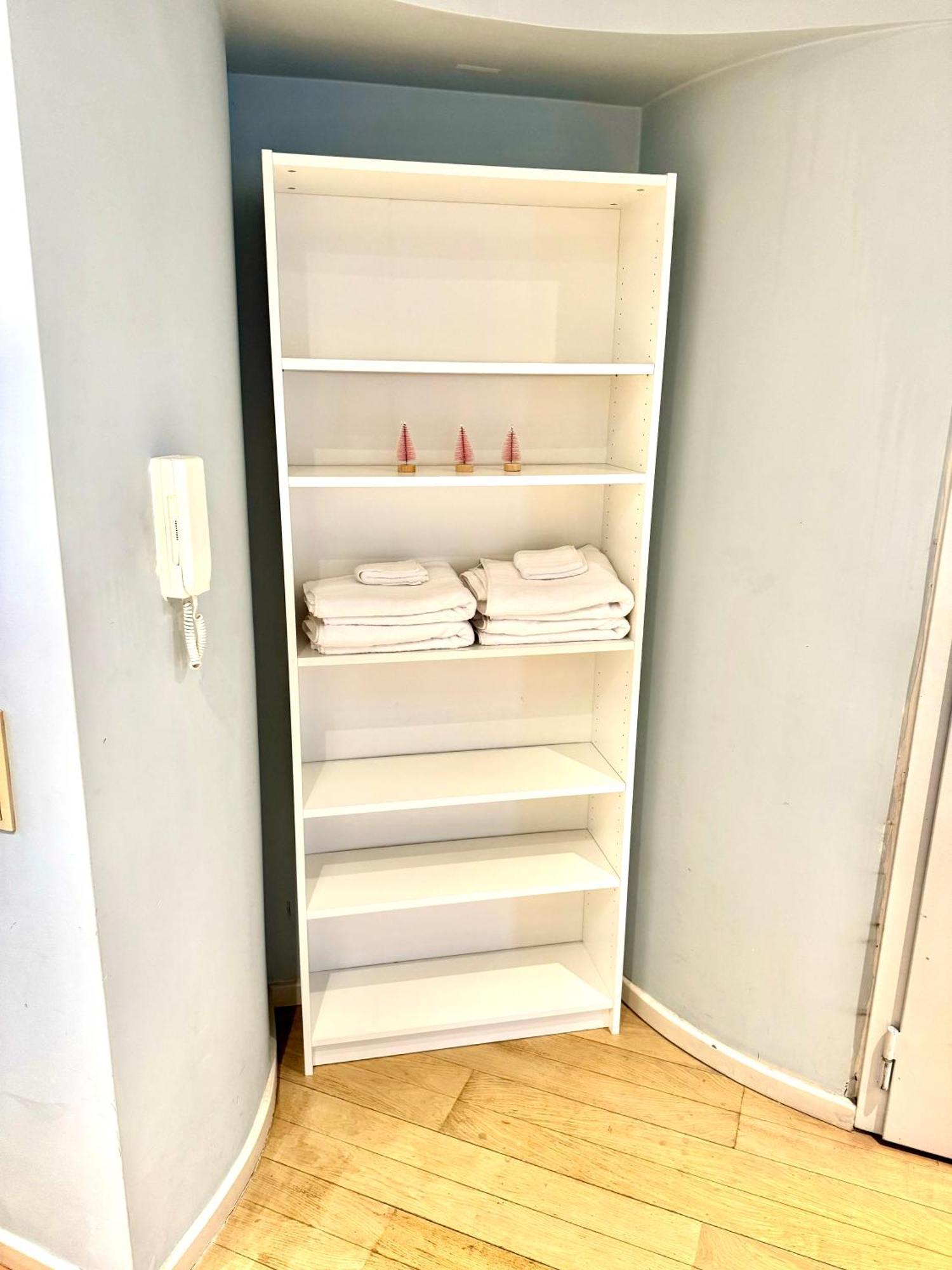 Beautiful 2 Bedroom Familiar Luxury Bruxelles